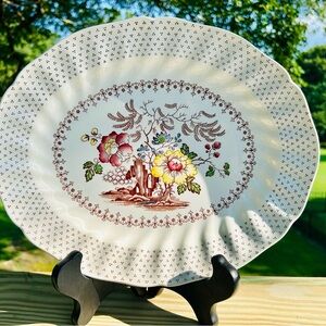 Royal Doulton GRANTHAM 8.5" x 11”Oval Vegetable Serving Bowl, (c. 1950’s)